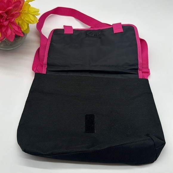 Hello Kitty Small Black Messenger Bag and Stuffed animal NYB5616K - Picture 3 of 13